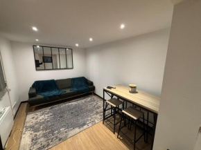 Charmant Duplex 15 minutes Paris